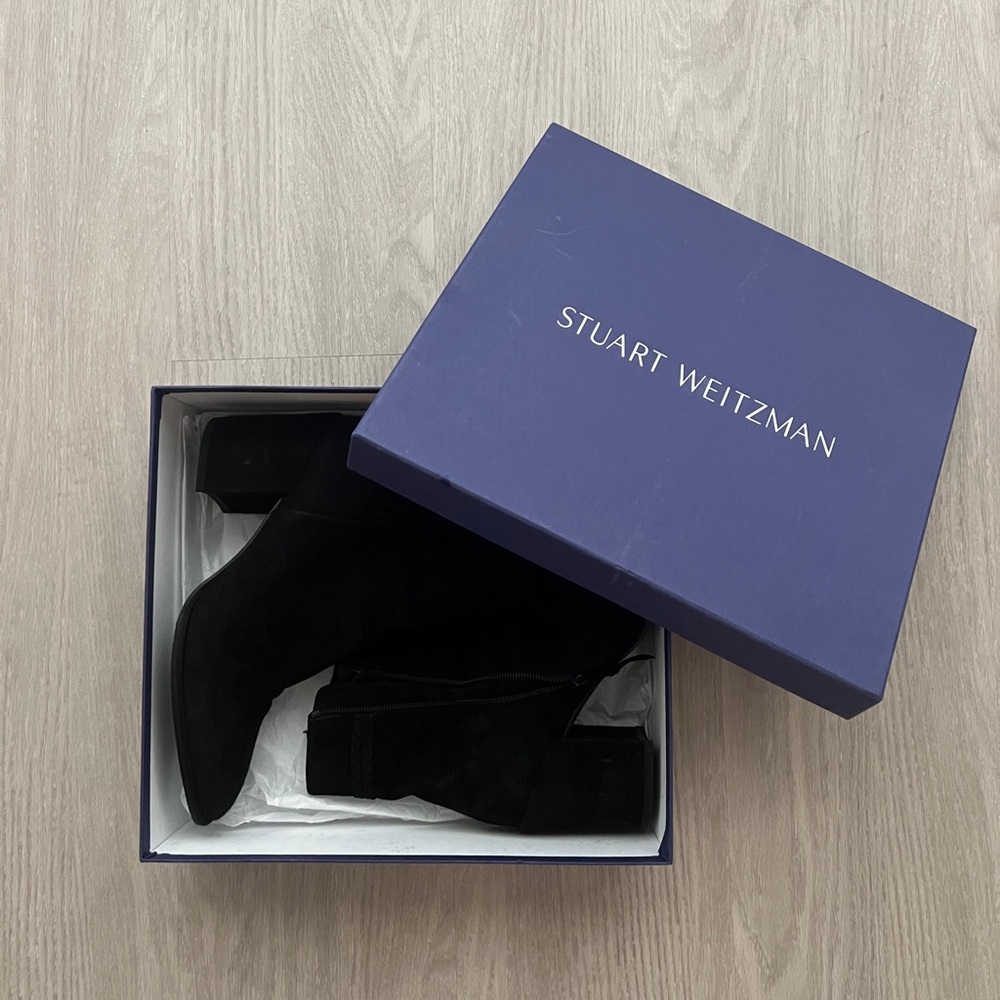 STUART WEITZMAN Black Suede Ankle Bootie sz 8